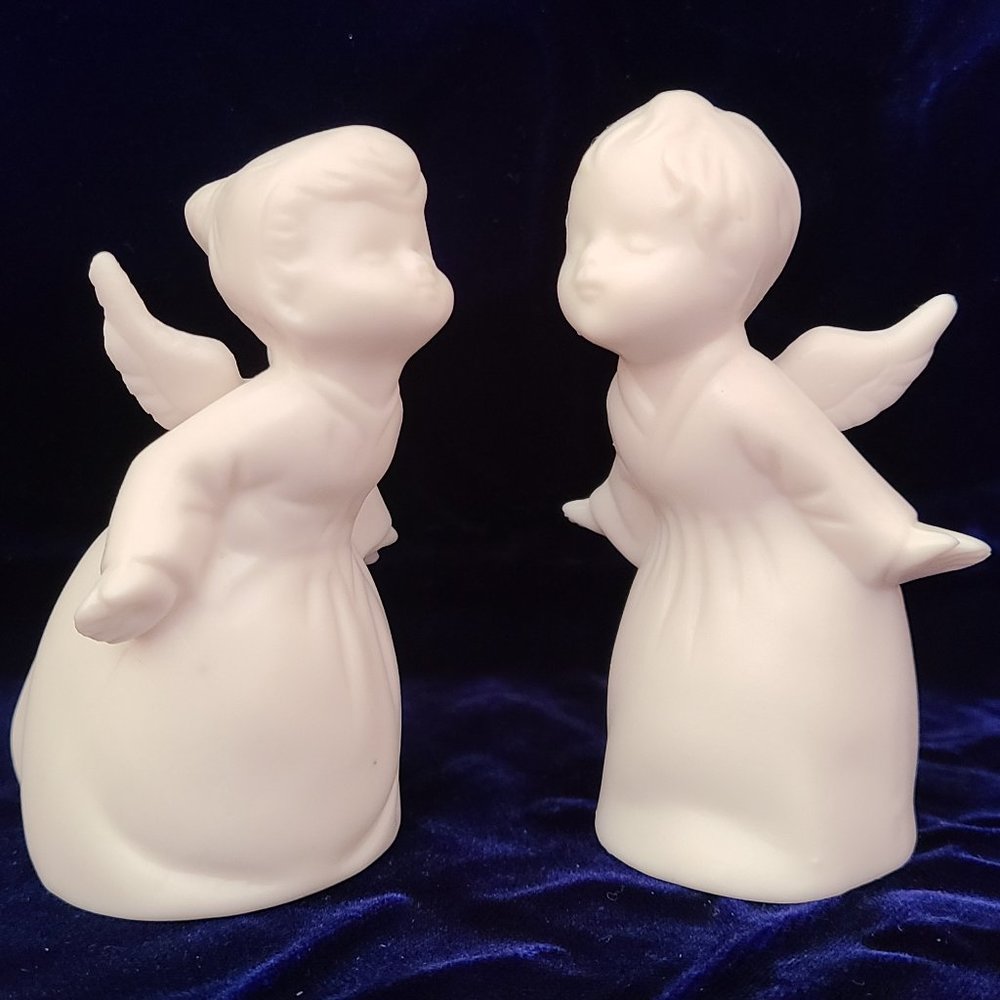 Vintage 1960's Kissing Angels Figurines - Schmid Bros. made in Japan
